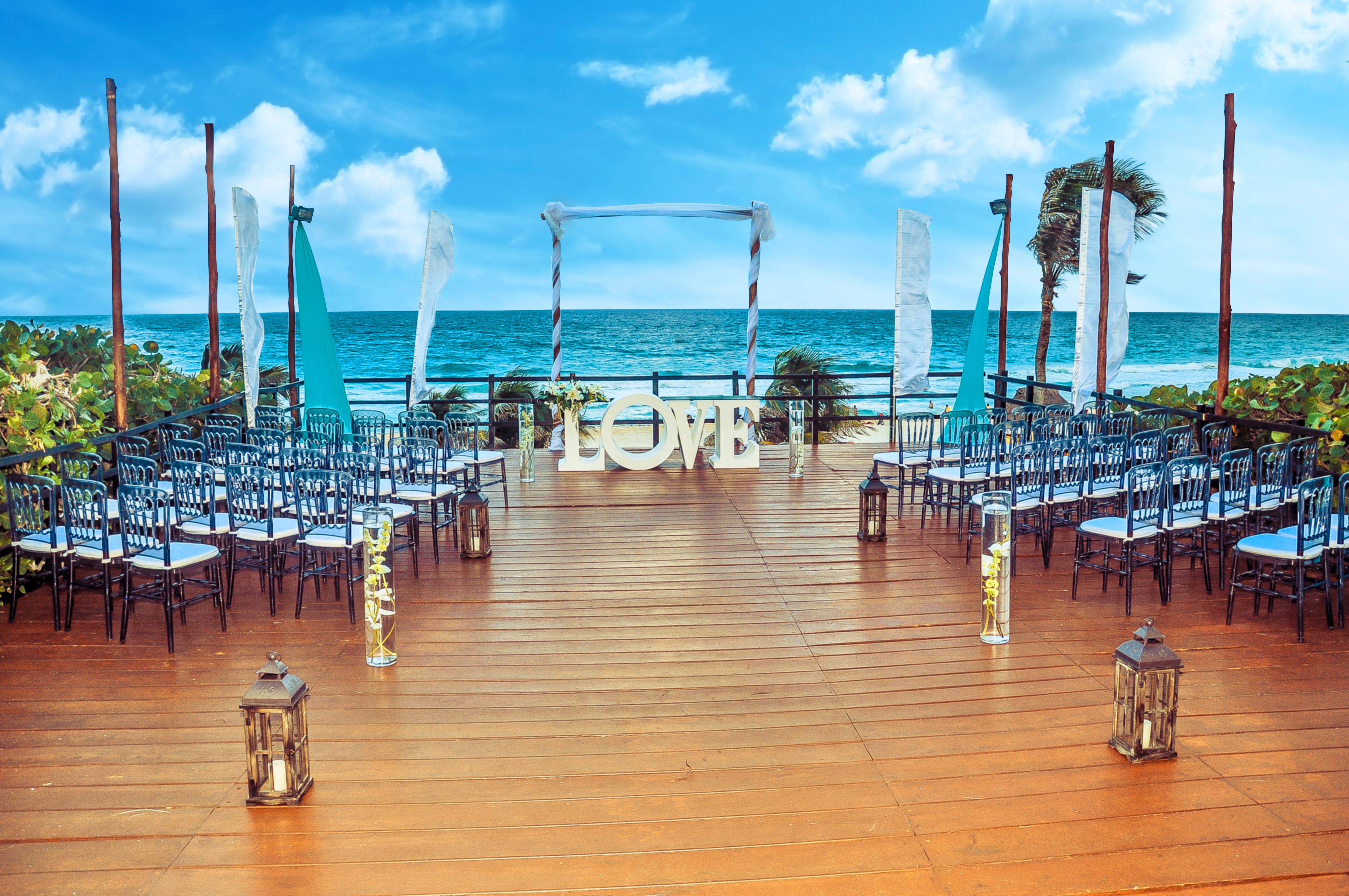 The Pyramid Cancun By Oasis Exteriér fotografie The Beachfront Chapel at The Westin Resort & Spa, Puerto Vallarta