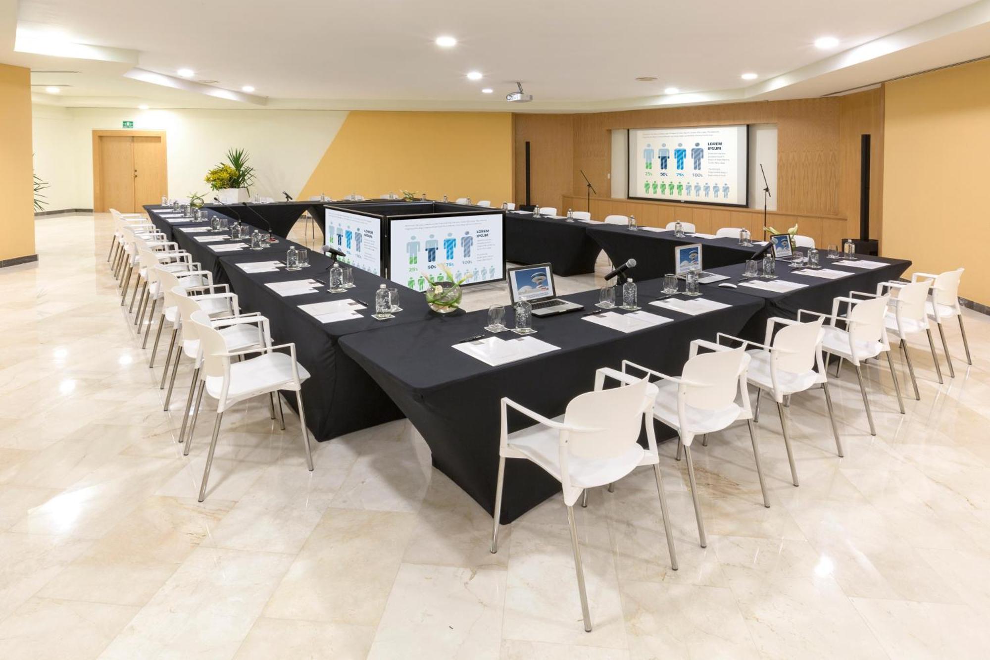 The Pyramid Cancun By Oasis Exteriér fotografie Meeting room