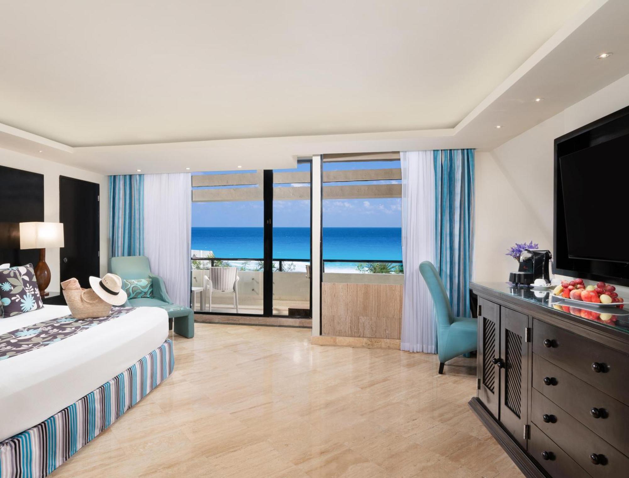 The Pyramid Cancun By Oasis Exteriér fotografie Oceanfront Junior Suite