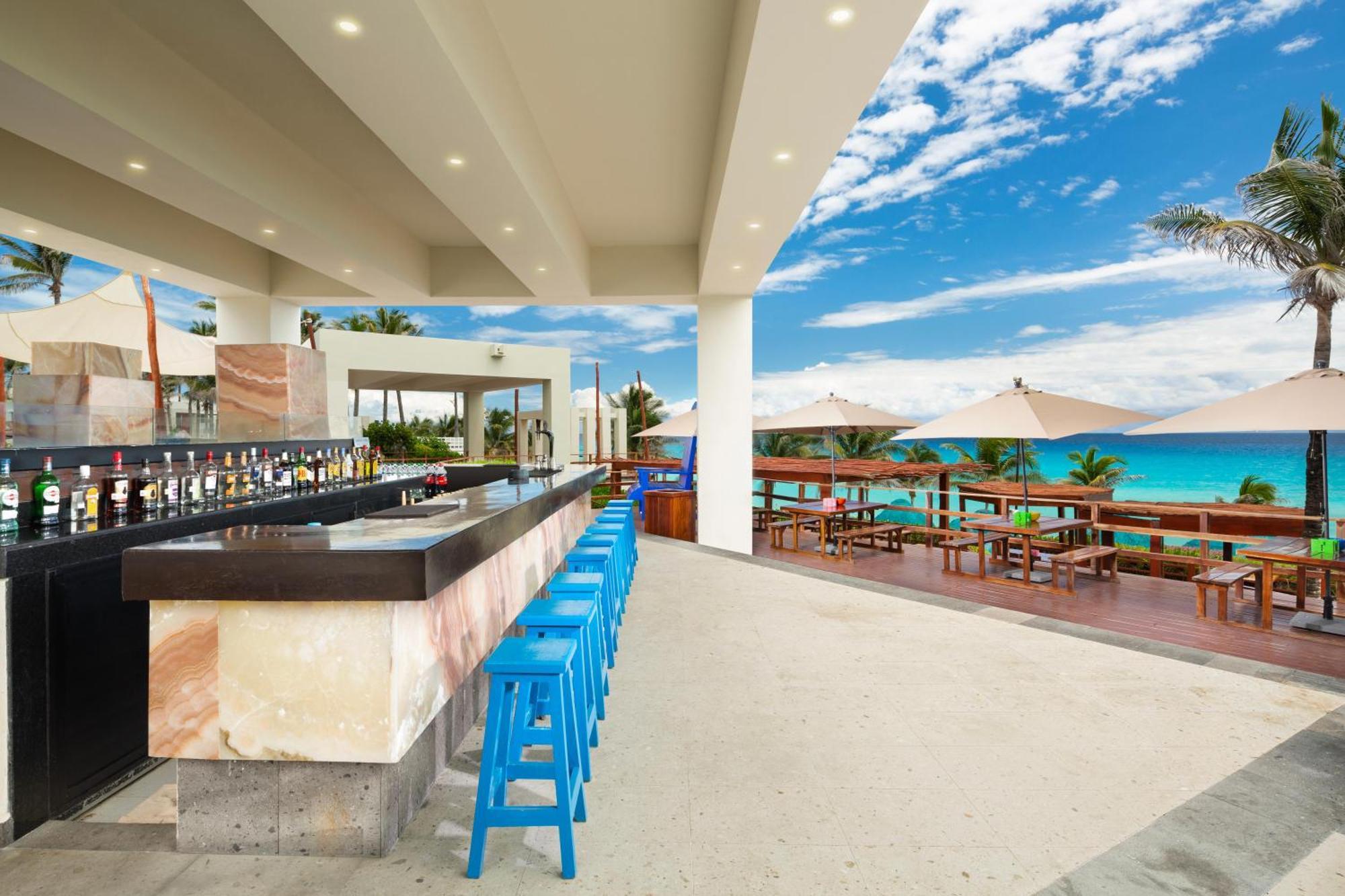 The Pyramid Cancun By Oasis Exteriér fotografie The Beach Club at the Grand at Moon Palace